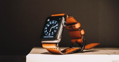 كيفية تغيير الشاشات على ساعة ذكية wearfit